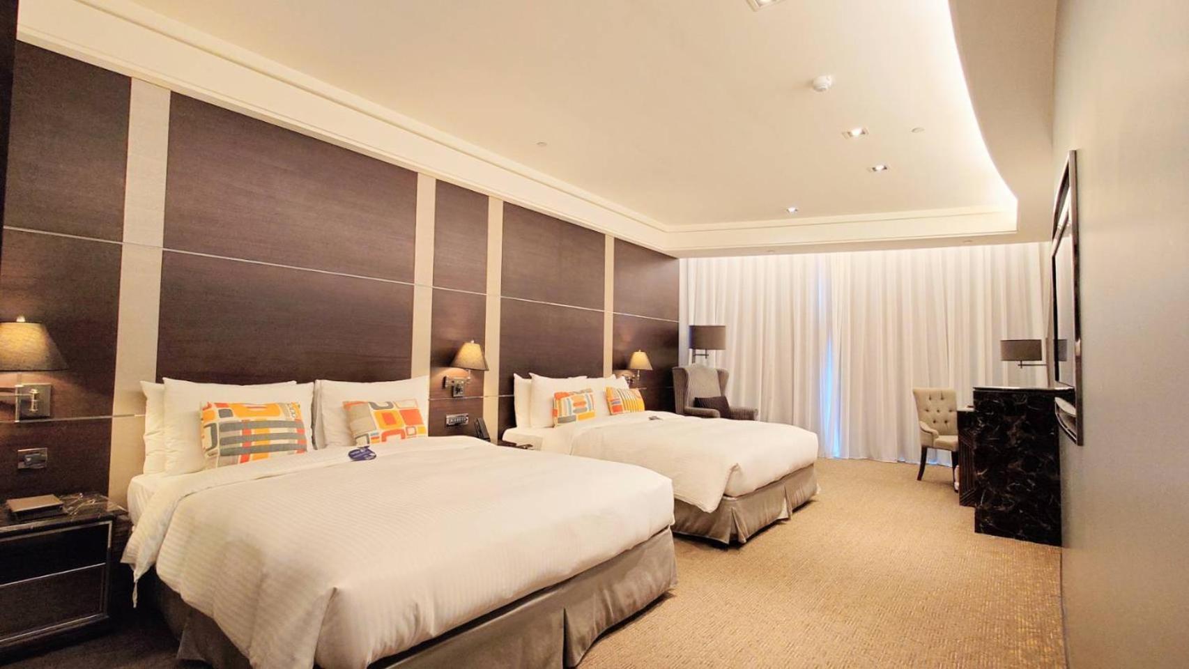 S Aura Hotel Taipei Exteriör bild