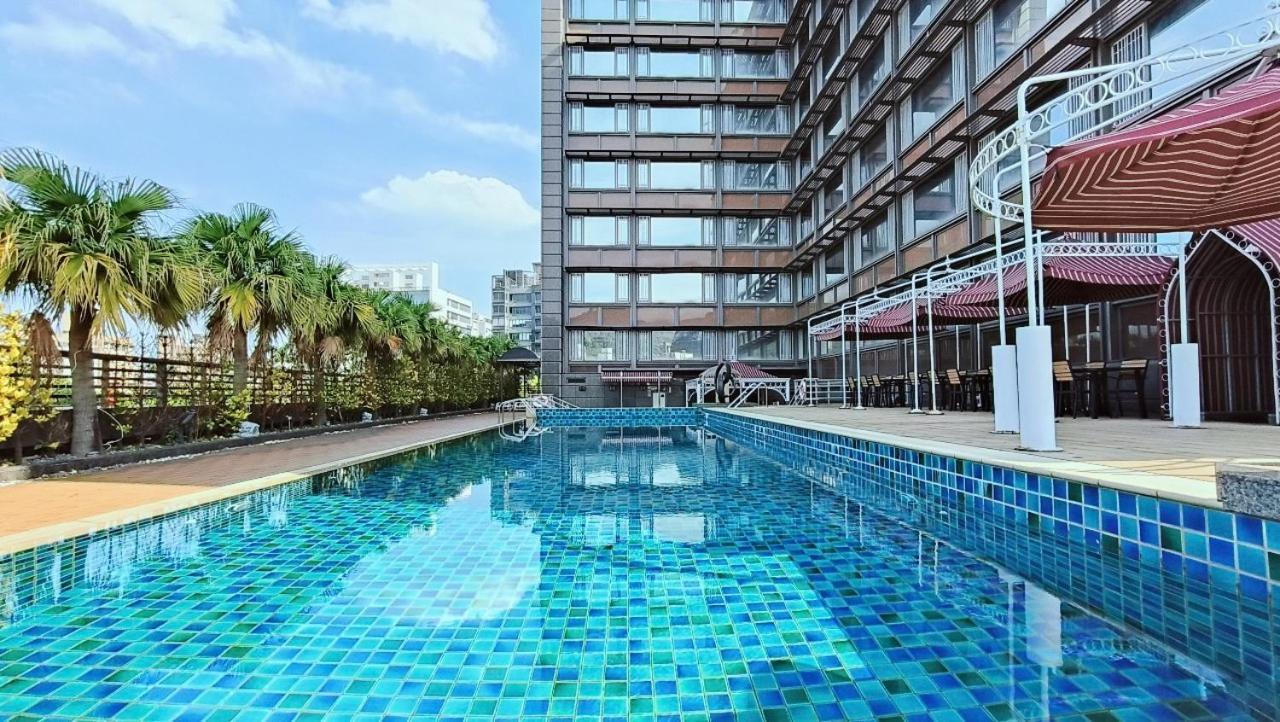 S Aura Hotel Taipei Exteriör bild