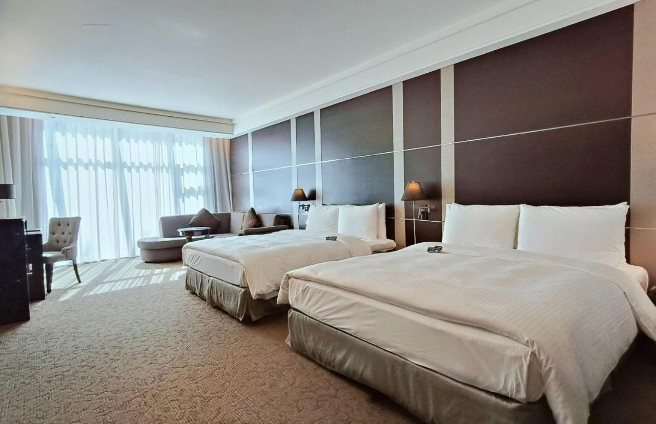 S Aura Hotel Taipei Exteriör bild