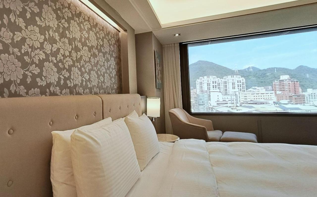 S Aura Hotel Taipei Exteriör bild