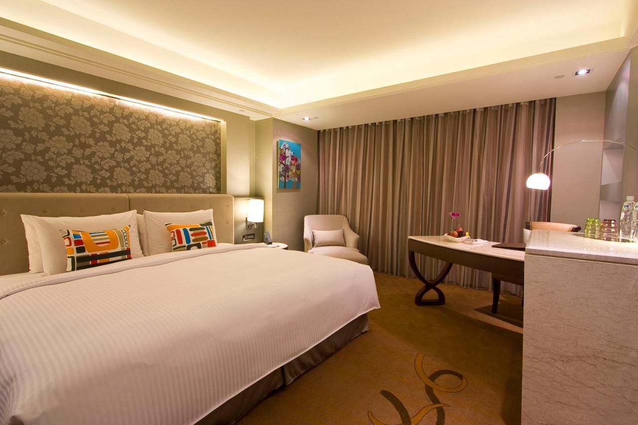 S Aura Hotel Taipei Exteriör bild